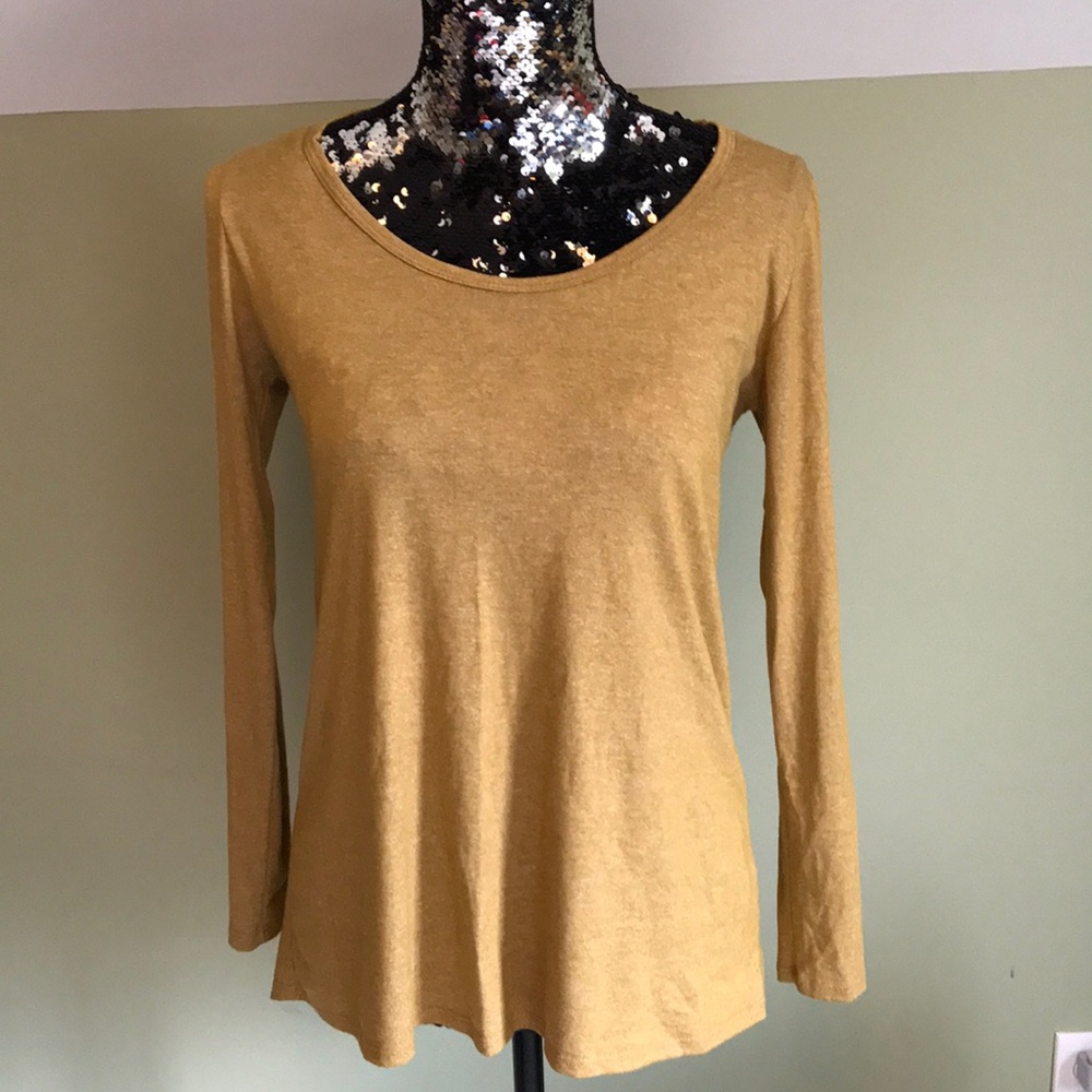 Lularoe Lynnae shirt